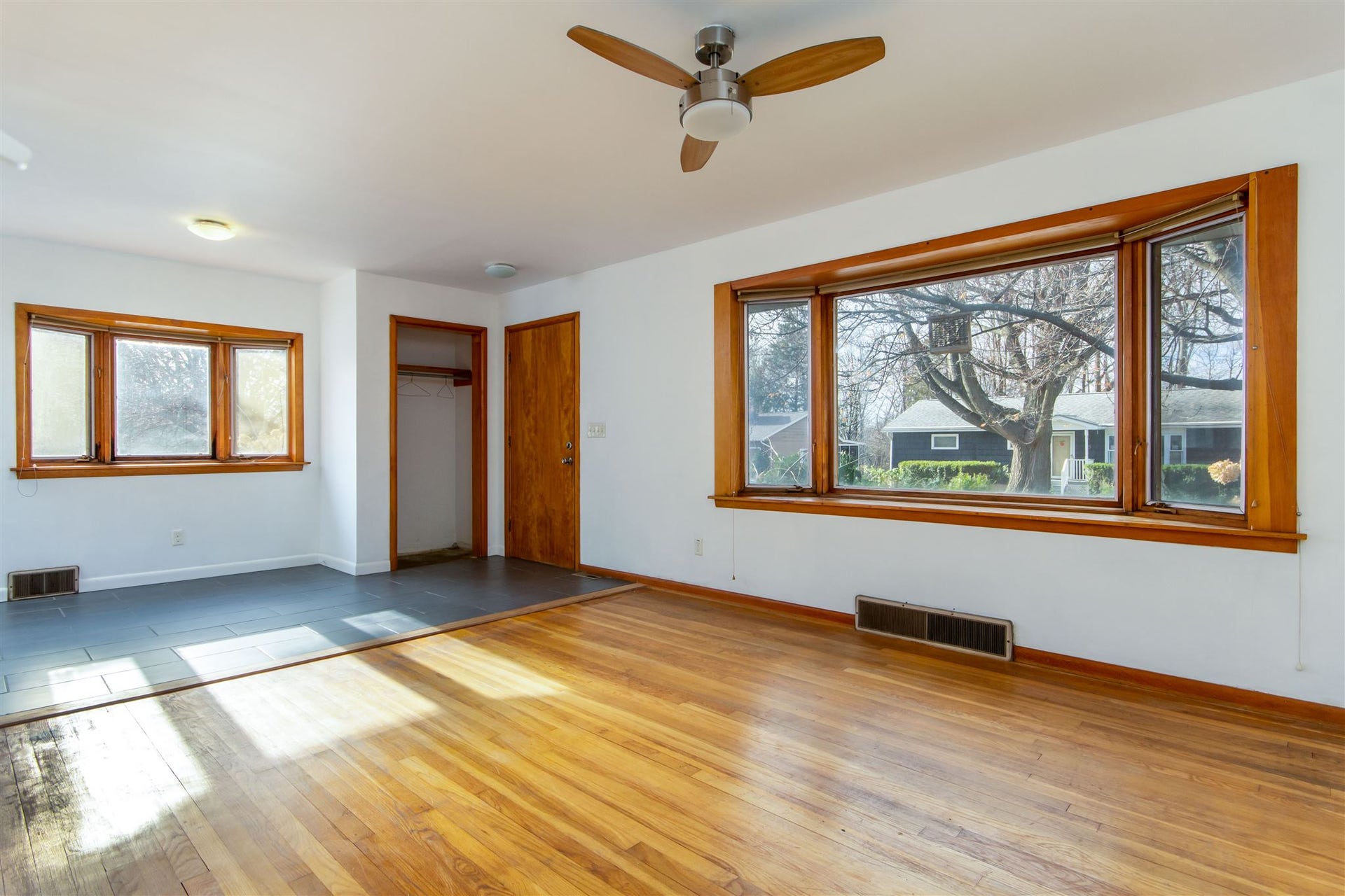 Sold 16 Bittersweet Lane, Burlington, VT 05401 3 Beds / 2 Full Baths