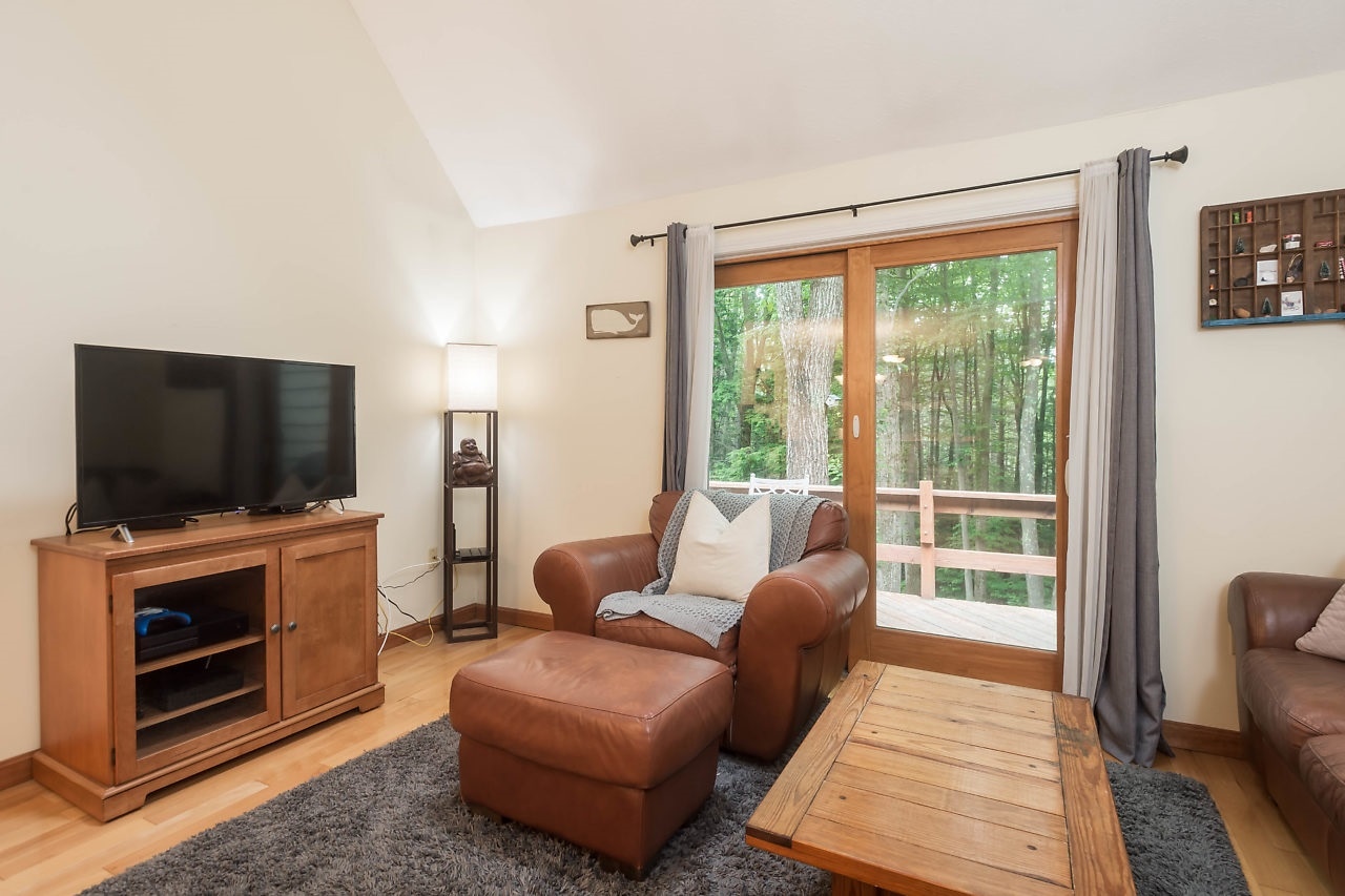 Sold 38 Balmoral Drive, 38, Stratham, NH 03885 1 Bed / 1 Full Bath