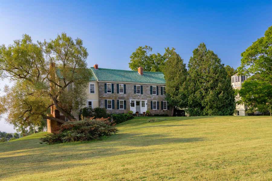 Vermont Waterfront Homes for Sale