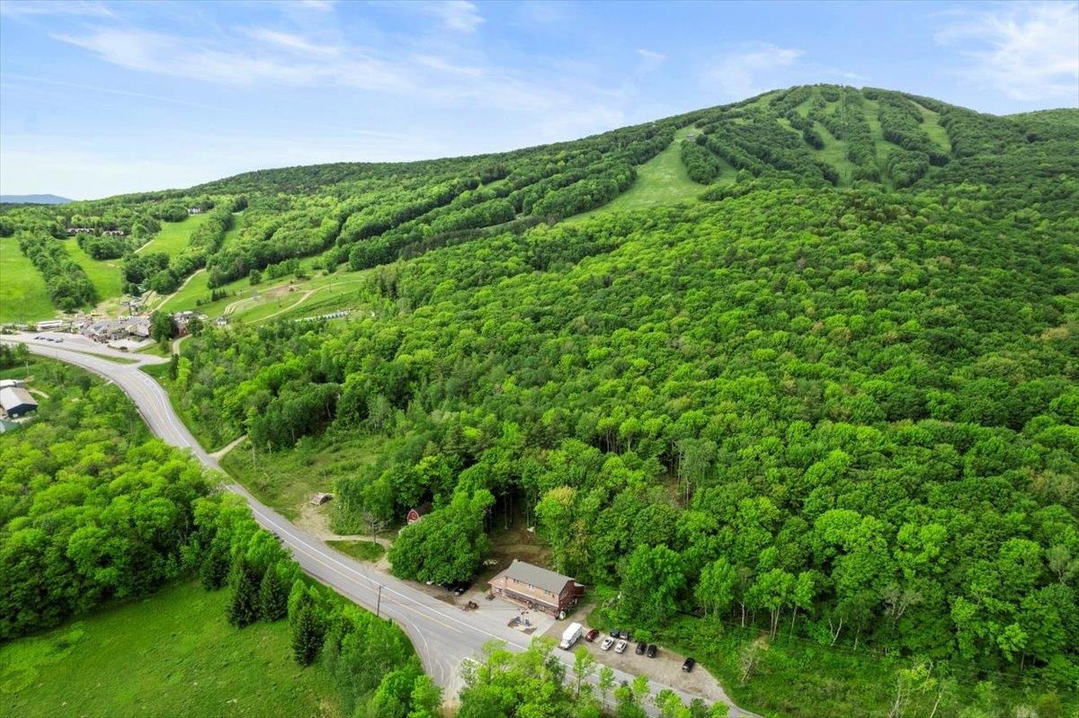 3776 Vt Route 11, Peru, VT 05152