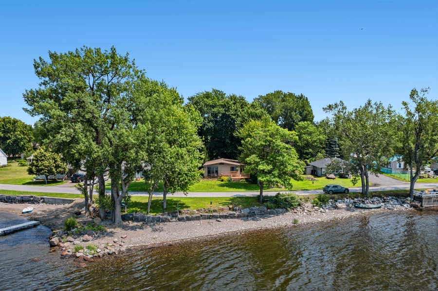 Vermont Waterfront Homes for Sale
